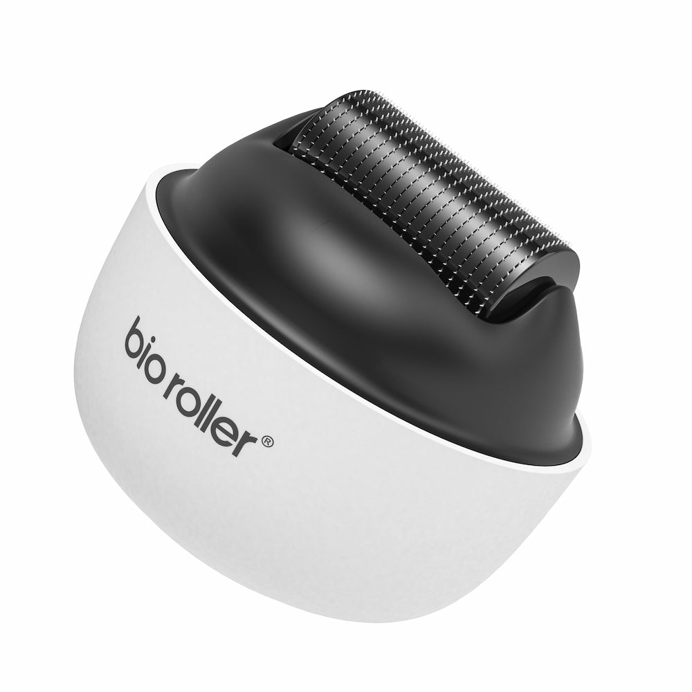Bio Roller G4 microneedling-tvárový roller v modernom dizajne, určený na omladenie pokožky, zvýšenú absorpciu séra a zlepšenú štruktúru pokožky.